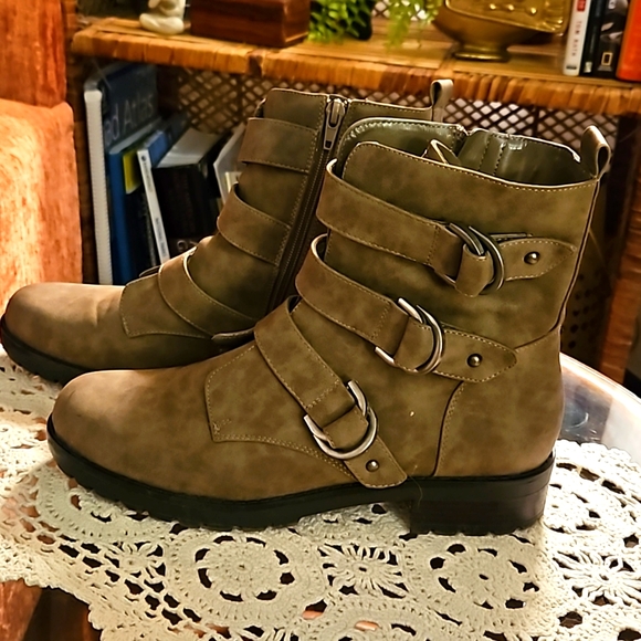 Indigo Shoes Indigo Road Combat Boat Poshmark